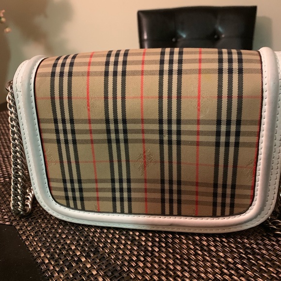Mini used Burberry bag - Picture 3 of 4